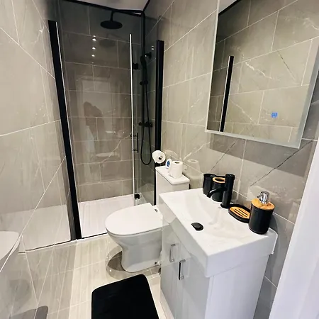Vendégház R-1 Newly Renovated En-suite Self Contained Private In Selly Oak